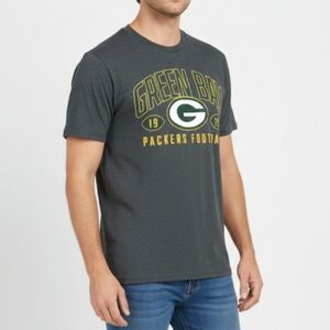 NFL Green Bay Packers Football  T-Shirt Men's Large NWT